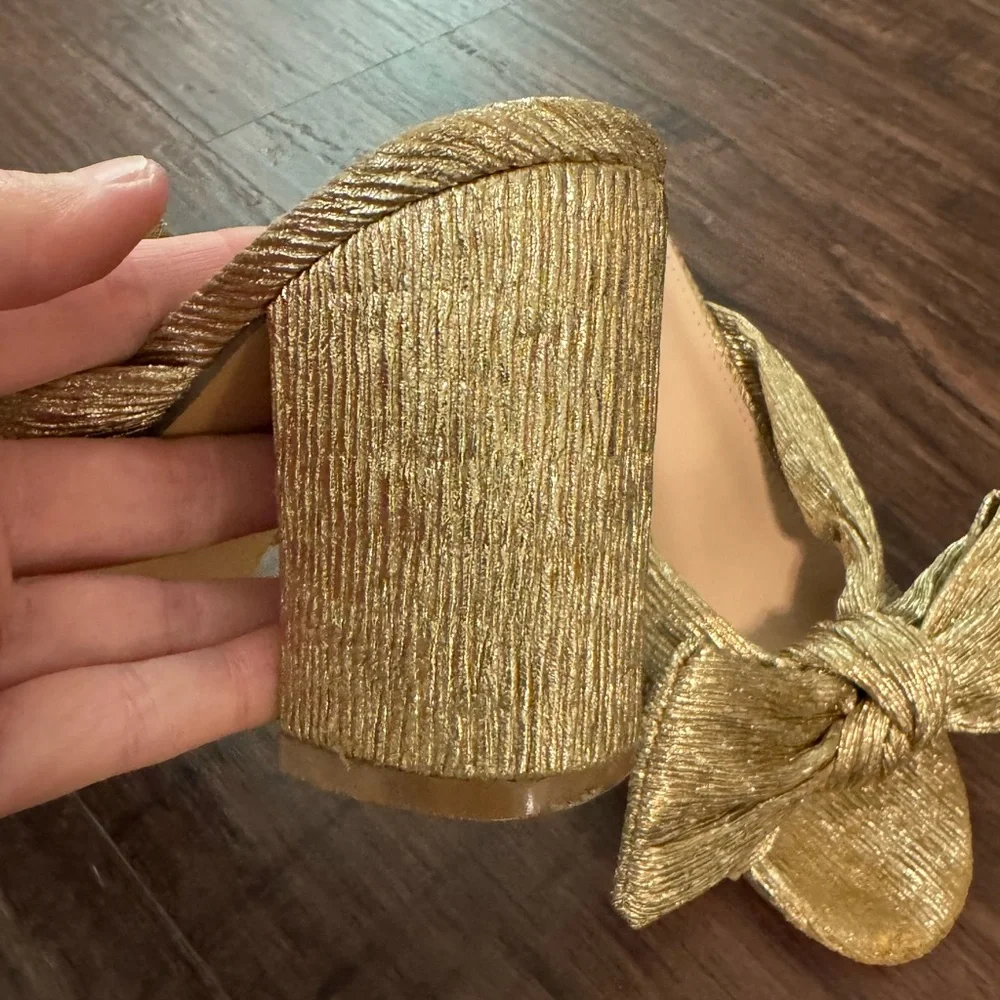 Elegant Gold Bow Detail Women Holiday Party Shoes - Picture 4 of 12